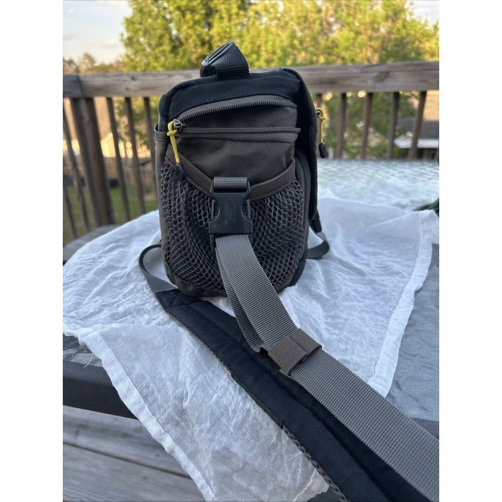Mountainsmith Reflex II Shoulder Case Bag In Green